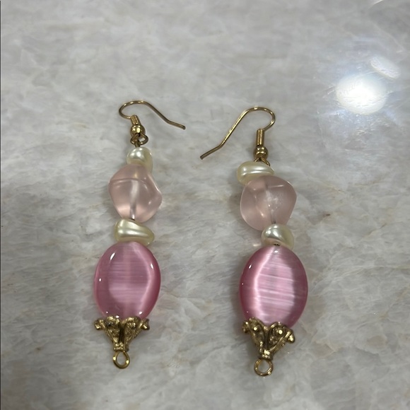 Vintage Dangle Pink and Gold Earrings - Picture 2 of 3